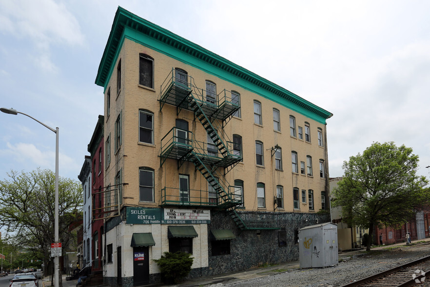 Primary Photo Of 700-730 Franklin St, Reading Apartments For Lease