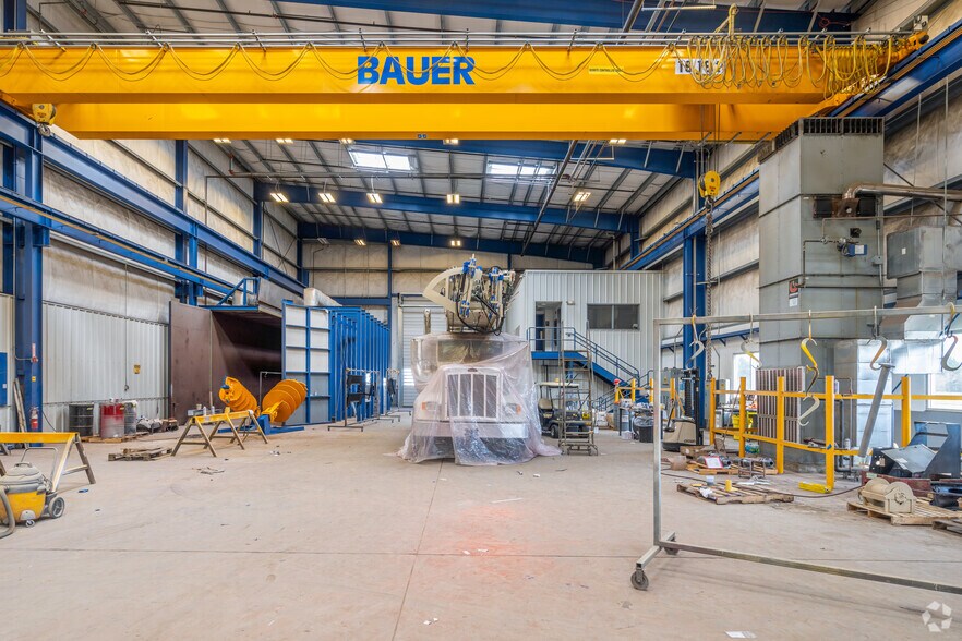 More Photos Of 100 N FM 3083 Rd, Conroe Manufacturing For Lease