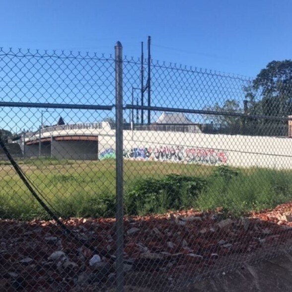 More Photos Of 4036 Poplar St, Philadelphia Auto Repair For Lease