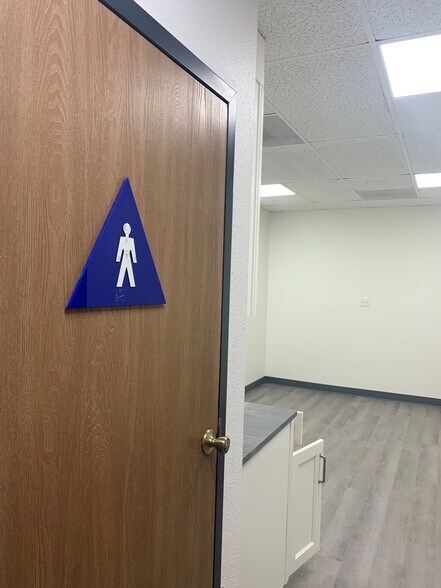 More Photos Of 417 E Main St, Stockton Storefront Retail Office For Lease