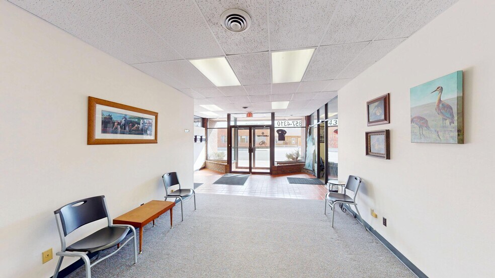 More Photos Of 324 E Washington Ave, Riverton Office For Sale