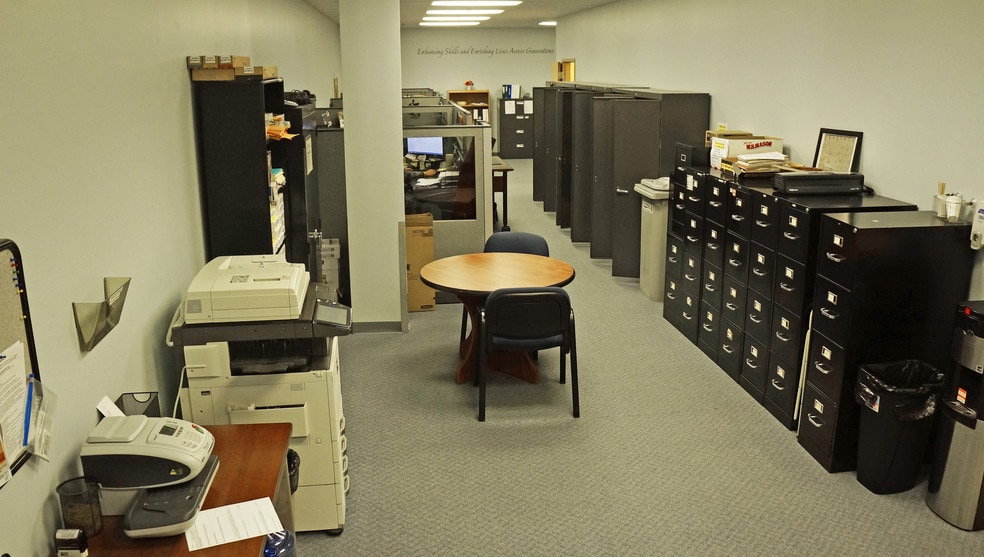 More Photos Of 1 Commercial St, Branford Warehouse For Lease