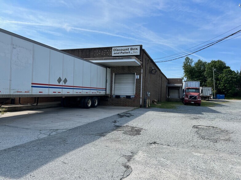 More Photos Of 132-144 Industrial Ave, Greensboro Warehouse For Sale
