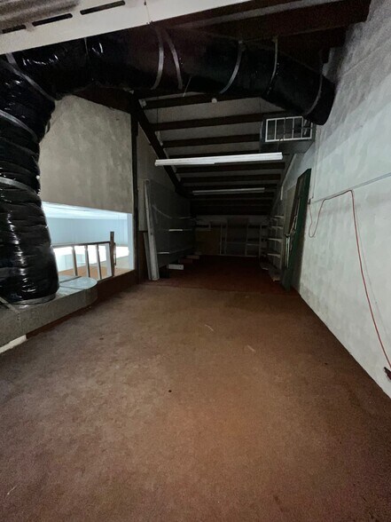 More Photos Of 1204 Bendigo Blvd N, North Bend Auto Dealership For Lease