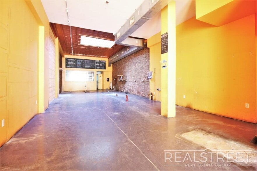 More Photos Of 215 Smith St, Brooklyn Storefront Retail Residential For Lease