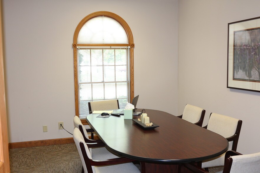 More Photos Of 450 S Durkin Dr, Springfield Office For Lease