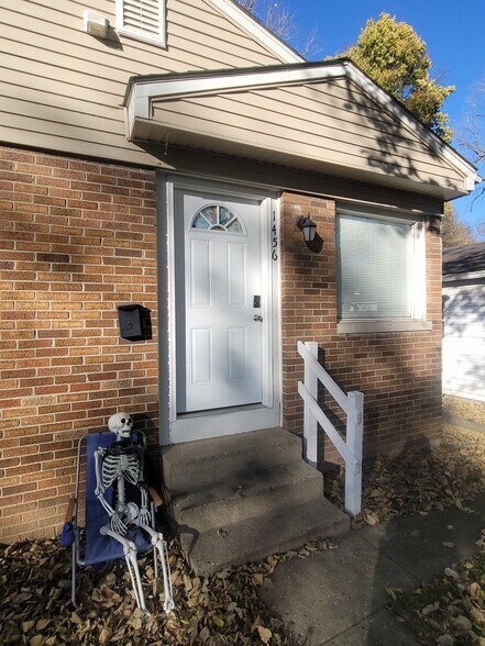 More Photos Of 1458 W 32nd St, Indianapolis Apartments For Sale