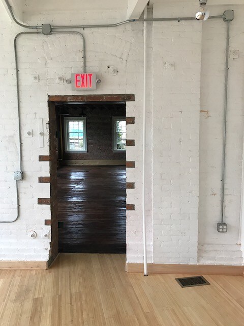 More Photos Of 686-688 Pennsylvania Ave, Hagerstown Flex For Sale