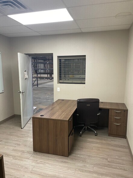 More Photos Of 2818 FM 1212, Stanton Manufacturing For Sale