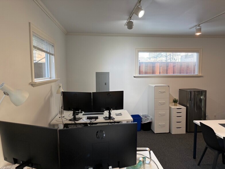 More Photos Of 614 Boylston Ave E, Seattle Office For Sale