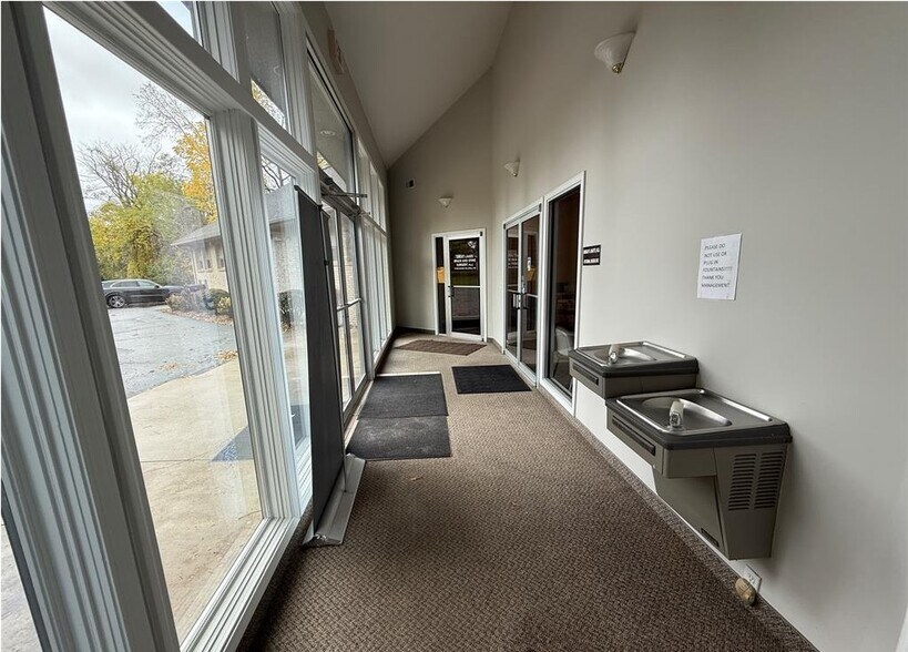 More Photos Of 3380 Beecher Rd, Flint Medical For Lease