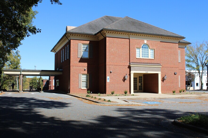 More Photos Of 50 Union St, Concord Bank For Lease