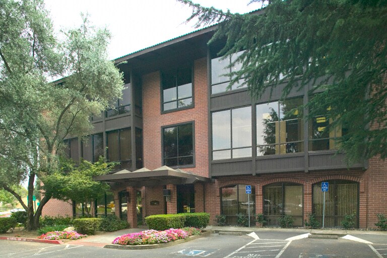 Primary Photo Of 7750 College Town Dr, Sacramento Office Residential For Lease