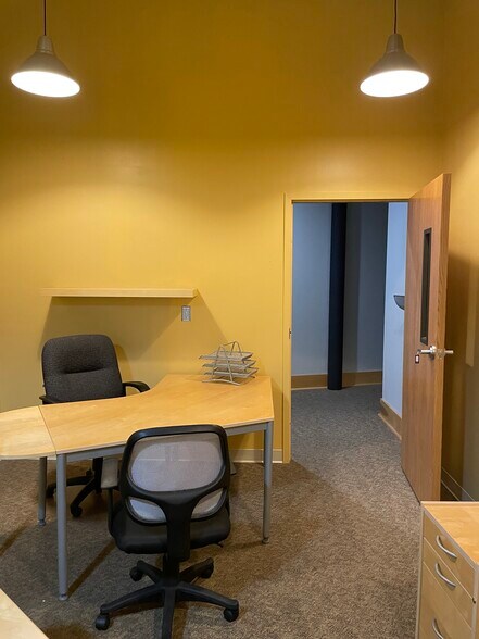 More Photos Of 223 S Main St, Elkhart Loft Creative Space For Lease