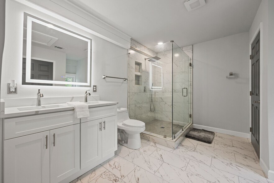 More Photos Of 10 Claire Dr, Atlanta Multifamily For Sale
