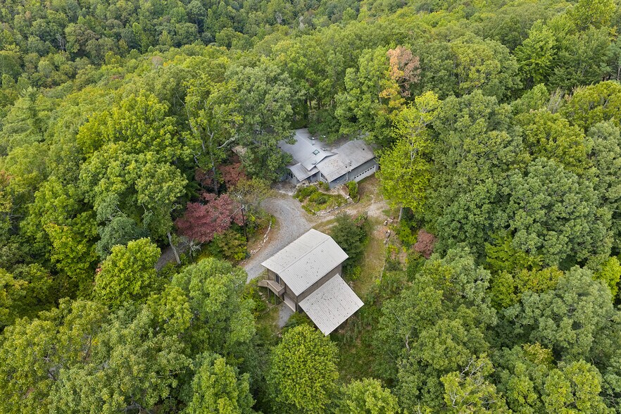 More Photos Of 243 Ridgeline Dr, Brevard Specialty For Sale