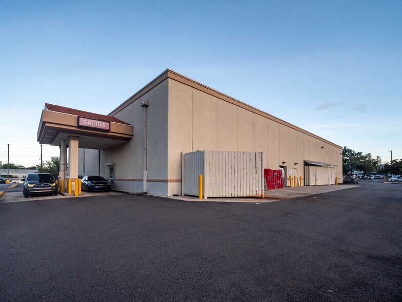 More Photos Of 101 PR-1, Caguas Drugstore For Sale