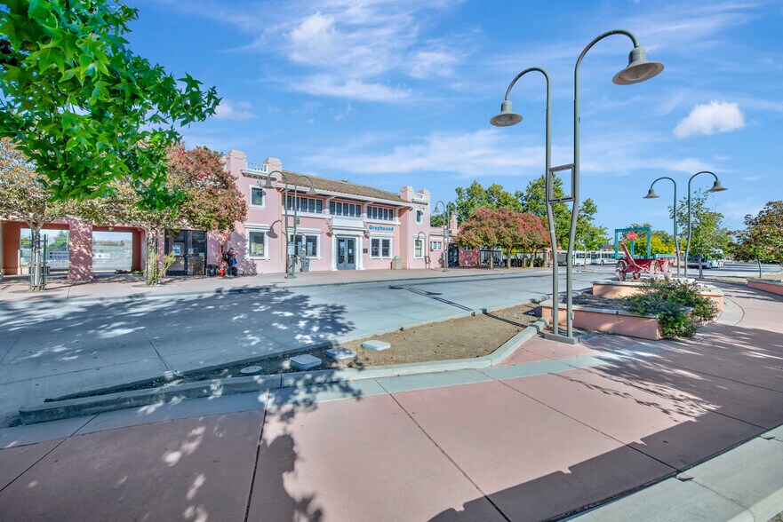 More Photos Of 7191 Eigleberry St, Gilroy Apartments For Sale