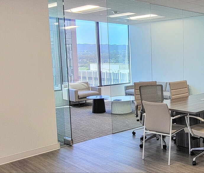 More Photos Of 10880 Wilshire Blvd, Los Angeles Loft Creative Space For Lease
