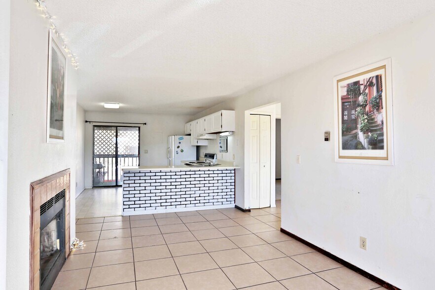 More Photos Of 935 Hathaway Dr, Colorado Springs Apartments For Sale