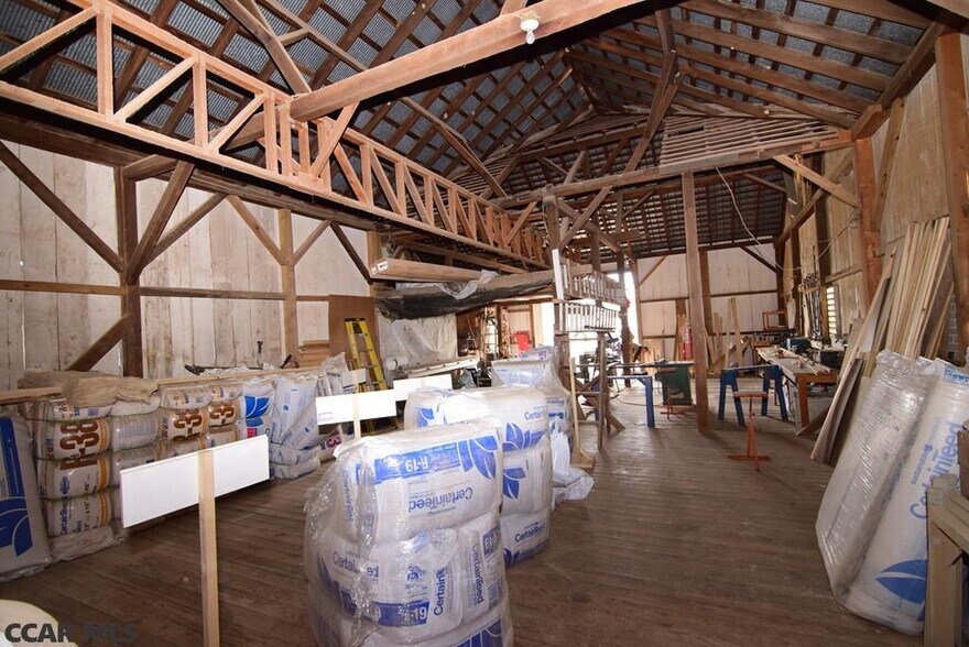 More Photos Of 518 Water St, Orbisonia Storefront For Sale