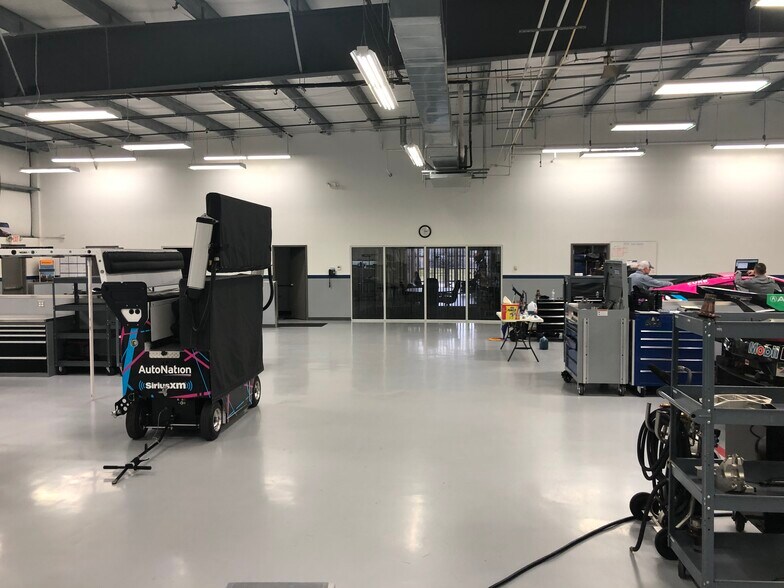 More Photos Of 114 Venture Dr, Pataskala Warehouse For Lease
