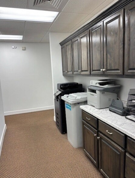 More Photos Of 113 Adris Pl, Dothan Office For Lease