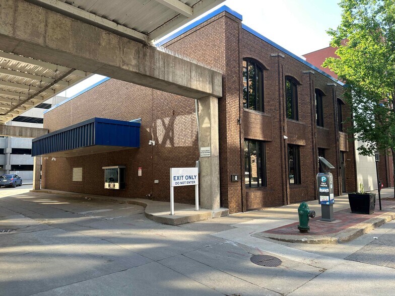 More Photos Of 320 3rd St SE, Cedar Rapids Office For Lease