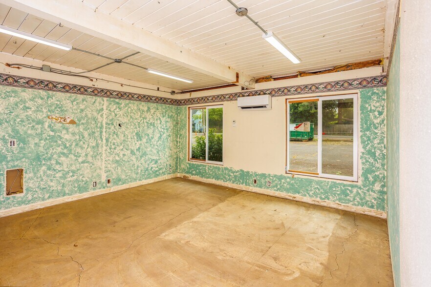 More Photos Of 41515 SE Thomas Rd, Sandy Schools For Lease