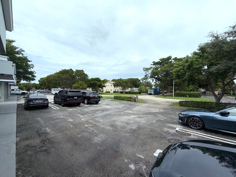 More Photos Of 11471 W Sample Rd, Coral Springs Unknown For Lease