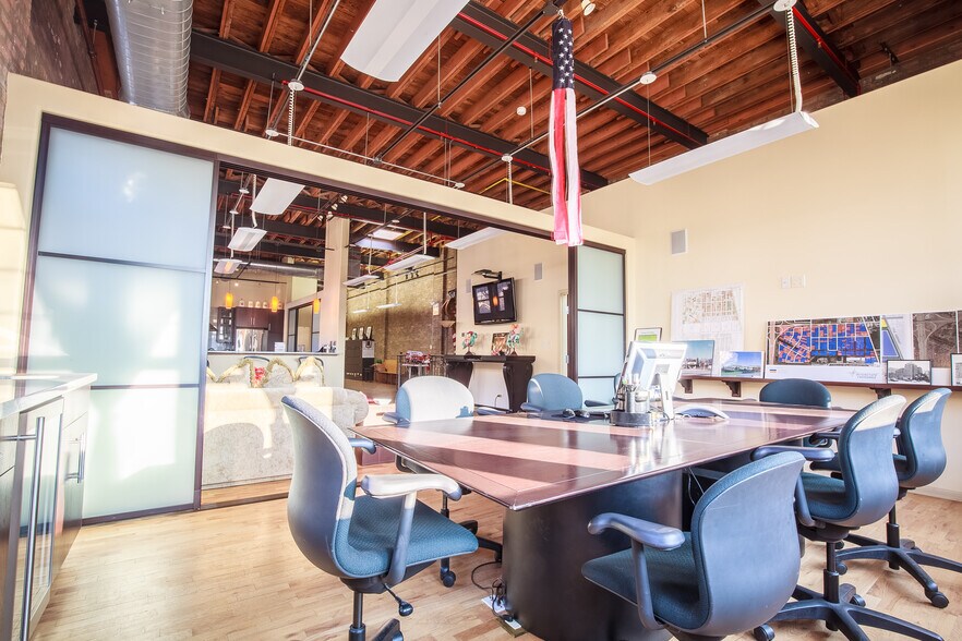 More Photos Of 4007 S Wabash Ave, Chicago Office For Sale