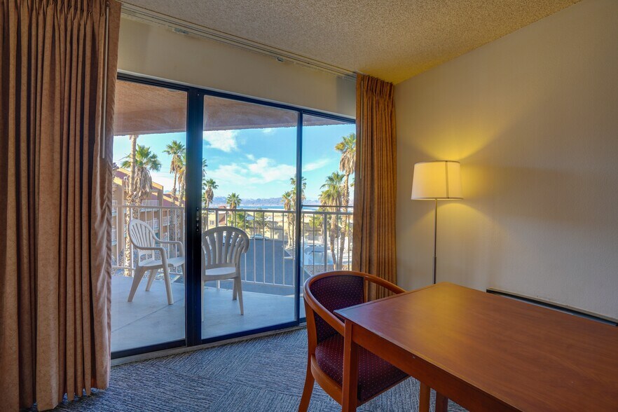 More Photos Of 110 Ville Dr, Boulder City Hotel For Sale