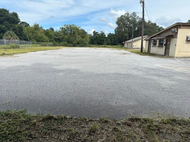 More Photos Of 326 Loyd Ln, Oviedo Service For Lease