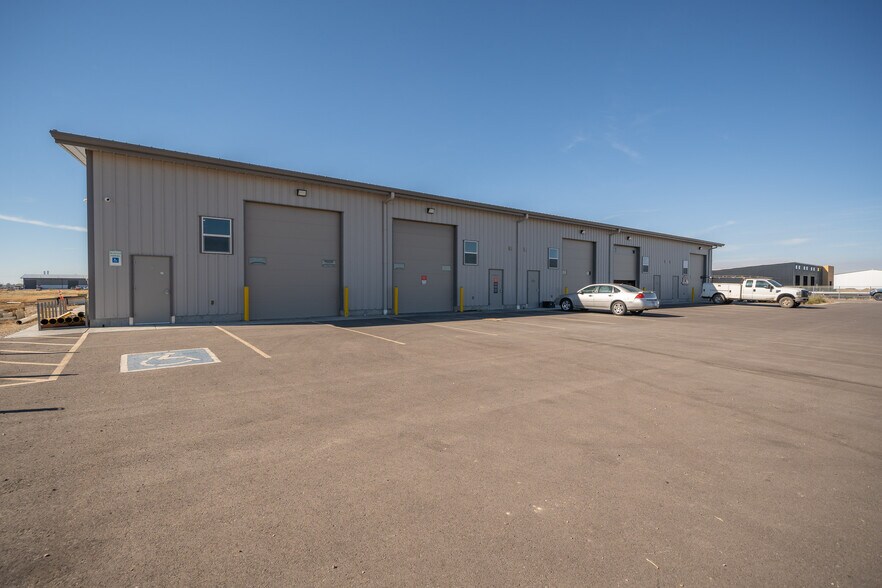More Photos Of 3196 N Spitfire St, Idaho Falls Industrial For Lease