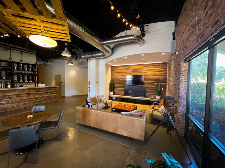 More Photos Of 710 Presidential Dr, Richardson Office For Lease