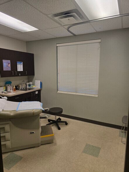 More Photos Of 2098 Teron Trace, Dacula Office For Sale