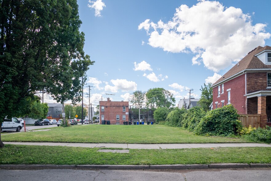 More Photos Of 1601 Leverette st, Detroit Land For Sale