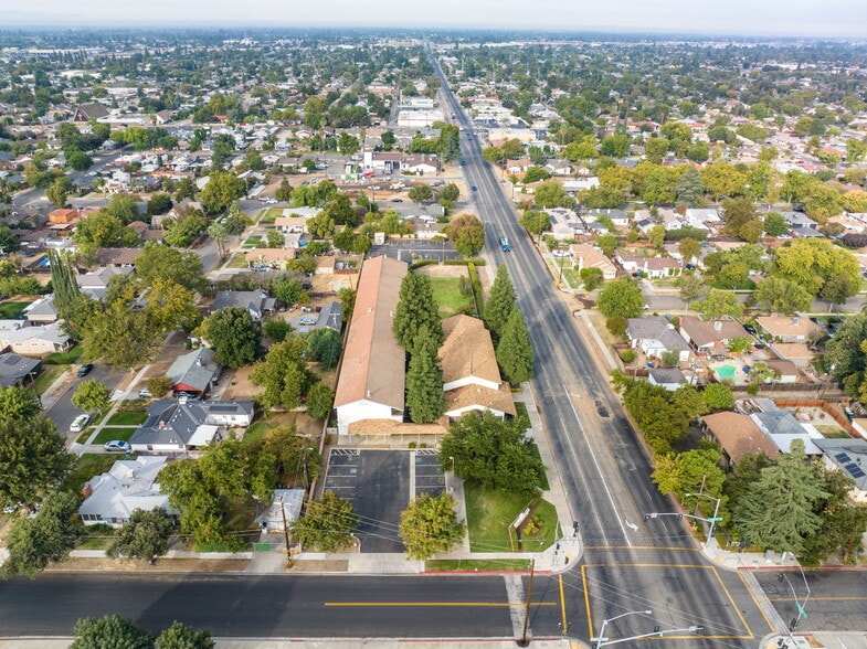 More Photos Of 101 W Clinton Ave, Fresno Specialty For Sale