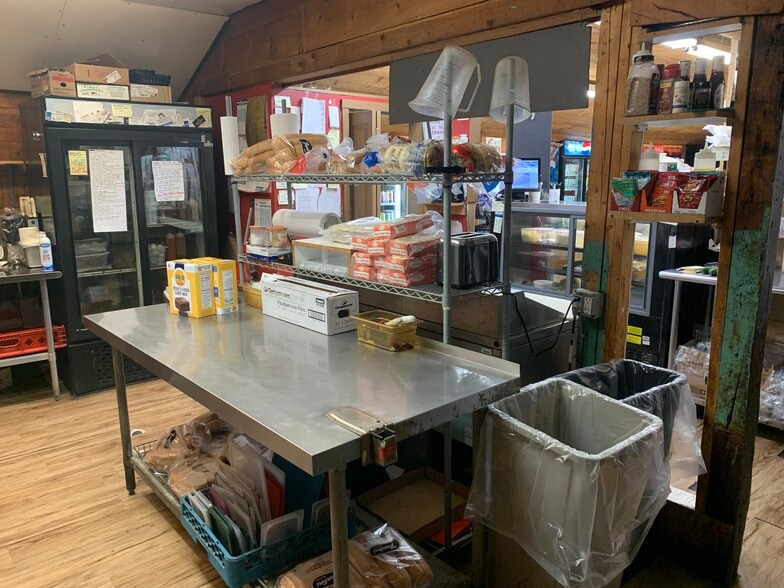 More Photos Of 157 Summer St, Kennebunk Convenience Store For Sale