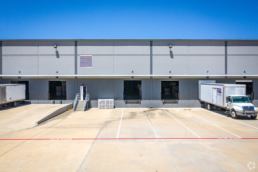 More Photos Of 7350 Langfield Rd, Houston Distribution For Lease