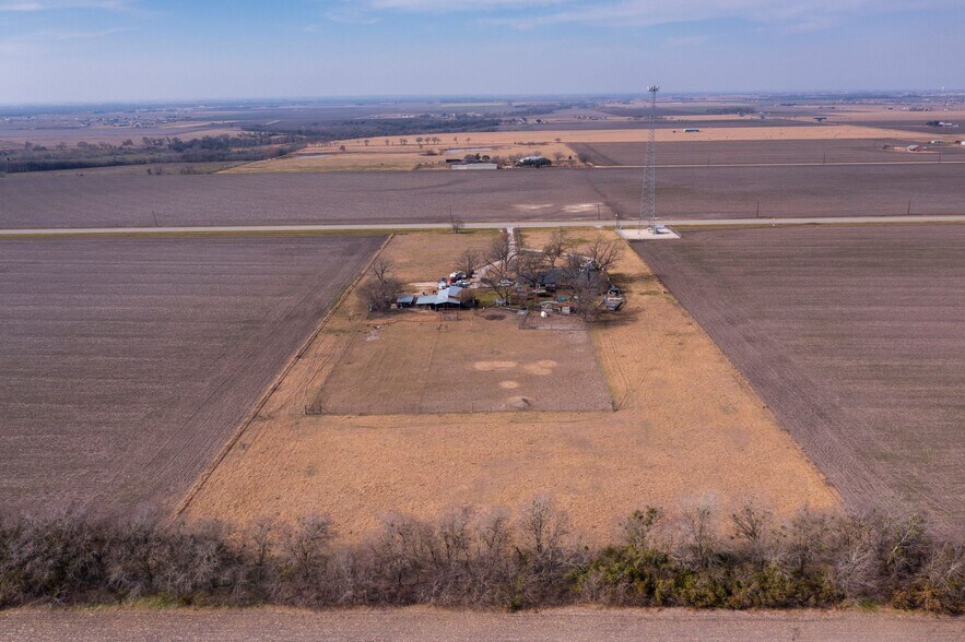 More Photos Of 11001 S State Highway 95, Taylor Land For Sale