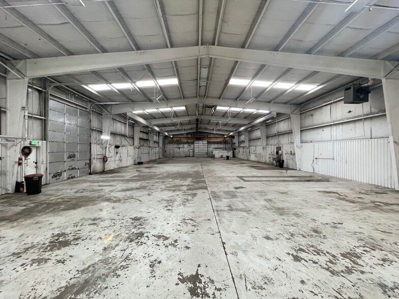 More Photos Of 9906 E 55th Pl, Tulsa Industrial For Lease