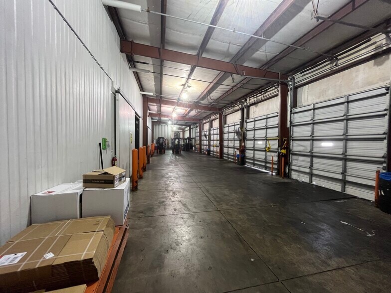 More Photos Of 8 Railroad Ave, Haines City Warehouse For Lease