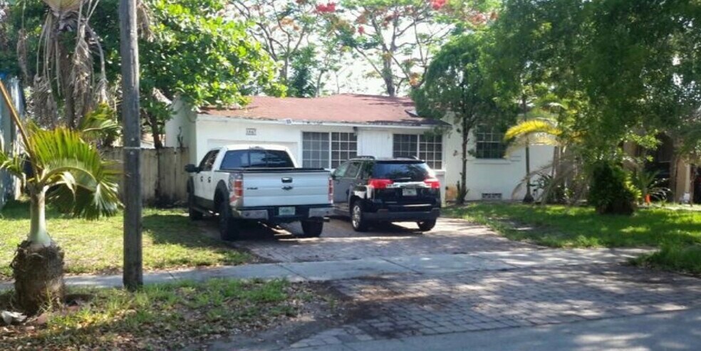 More Photos Of 1847 Mayo St, Hollywood Land For Sale