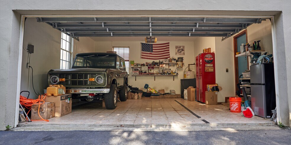 More Photos Of 19050 SW 194th Ave, Miami Specialty For Sale