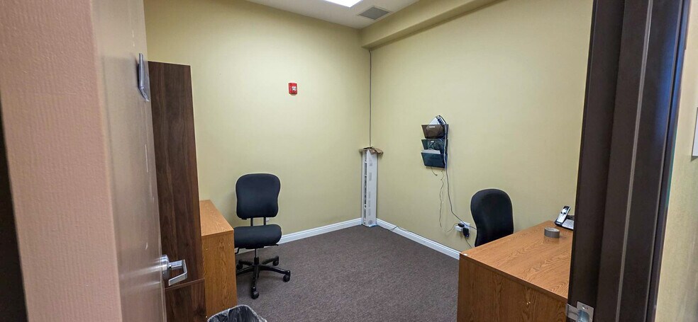 More Photos Of 9980 Hesperia Rd, Hesperia Business Park For Lease