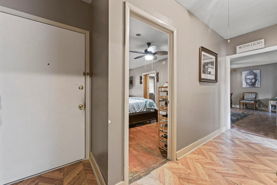 More Photos Of 165 Madison Ave, Albany Storefront Retail Residential For Sale