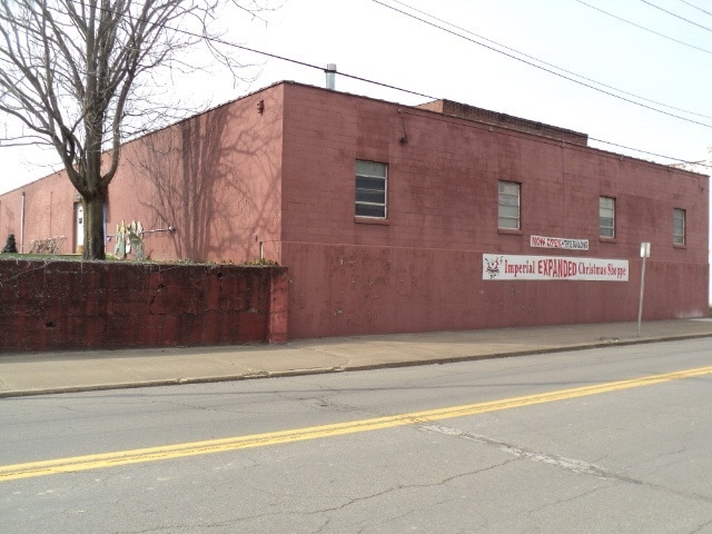 More Photos Of 2347 Main St, Wheeling General Retail For Sale