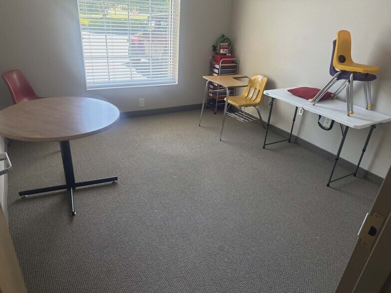 More Photos Of 7261 Burlington Rd, Whitsett Office For Sale