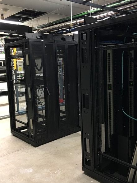 More Photos Of 901-934 Center St, Elgin Hospital For Sale